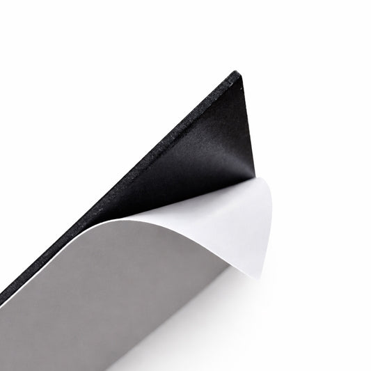 Matériaux semi-rigides adhésifs