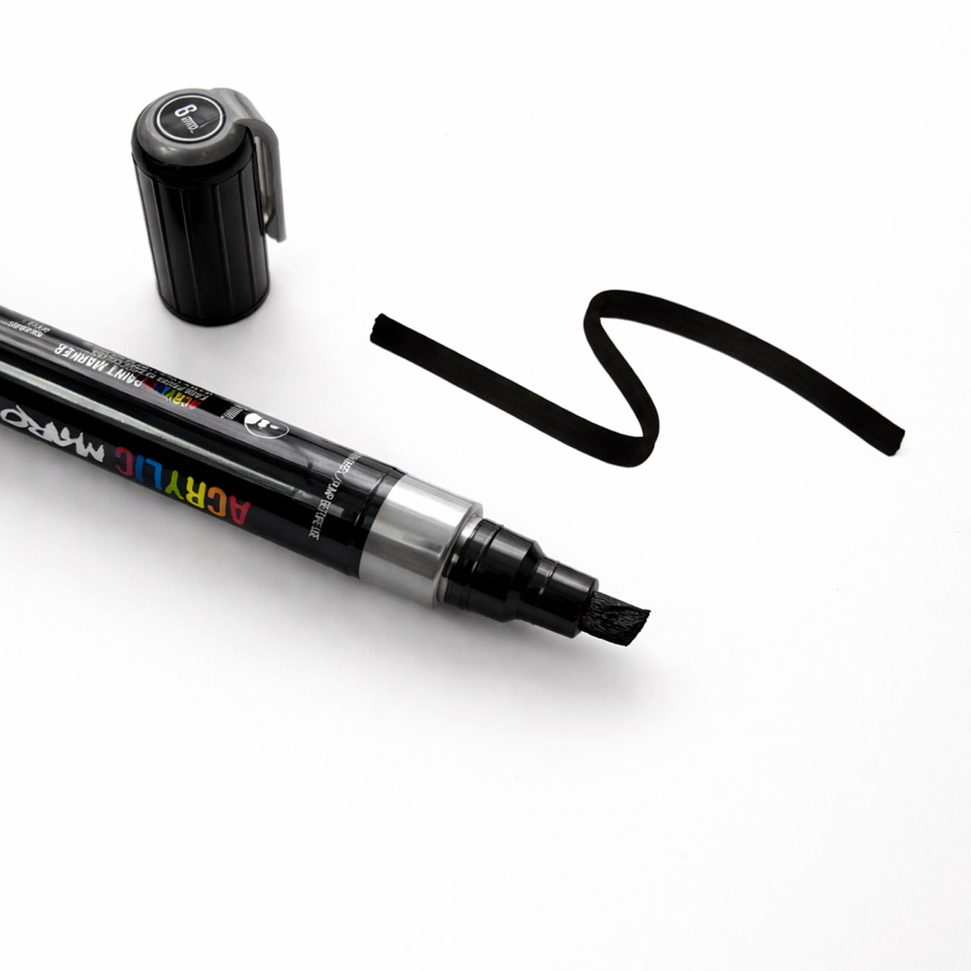 Marqueur correcteur de peinture acrylique noir 9005